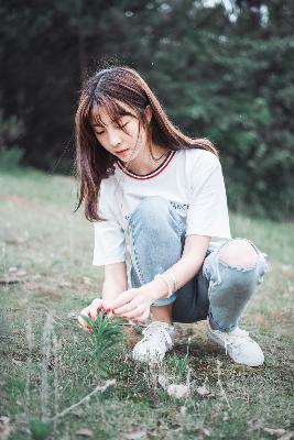 小荡货奶真大水多好紧视频