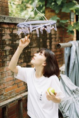 外回り中に突然の大雨一雨宿