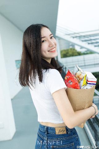 外回り中に突然の大雨一雨宿