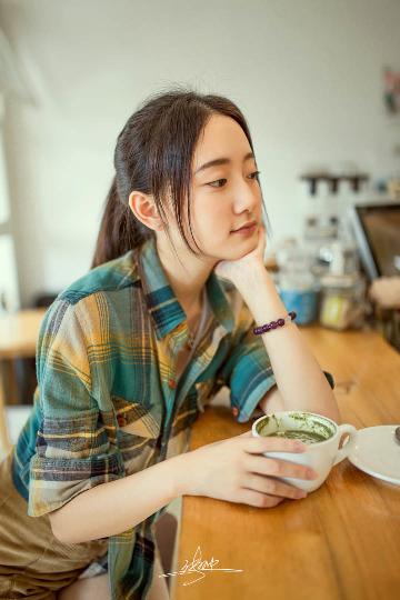 诱女偷伦初尝云雨H